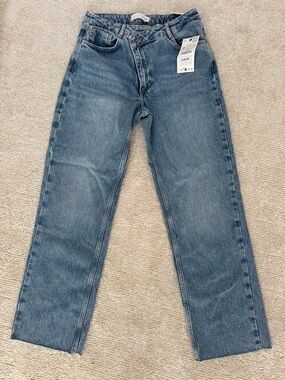 Classic Straight Leg Jeans - Criss Cross Zipper